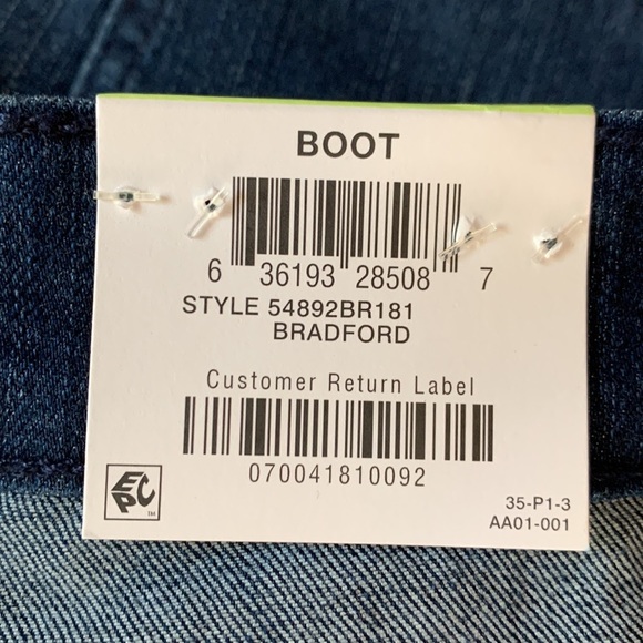 NWT style & Co plus size 18 W bootleg jeans - Picture 7 of 7
